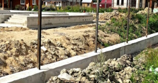 Фундамент под забор заказать в Светлограде - заливка фундамента для забора | от 1524 за п.м.